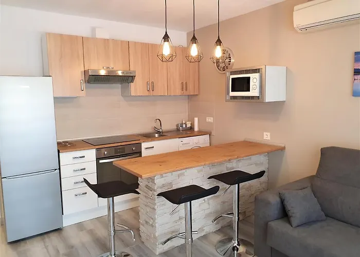 Bajo El Sol Wifi & Pools - Mareverde 阿德耶